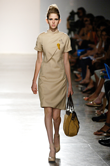 desfiles-zigfreda-saopauloinverno2006rtw-124
