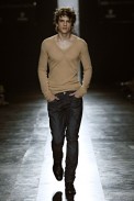 desfiles-zoomp-saopauloinverno2006rtw-102