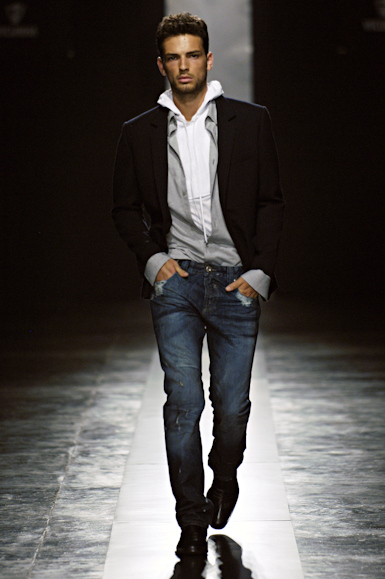 desfiles-zoomp-saopauloinverno2006rtw-114