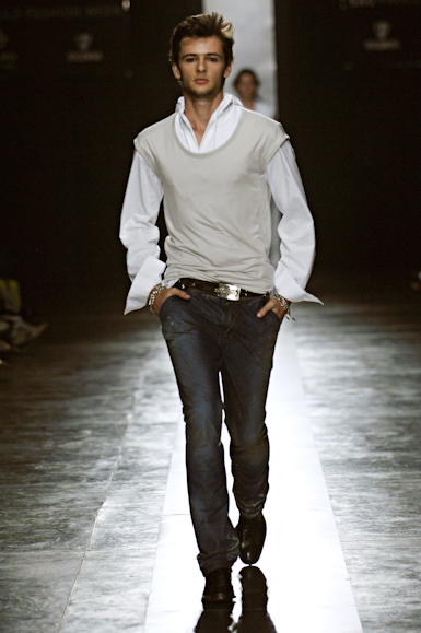 desfiles-zoomp-saopauloinverno2006rtw-118