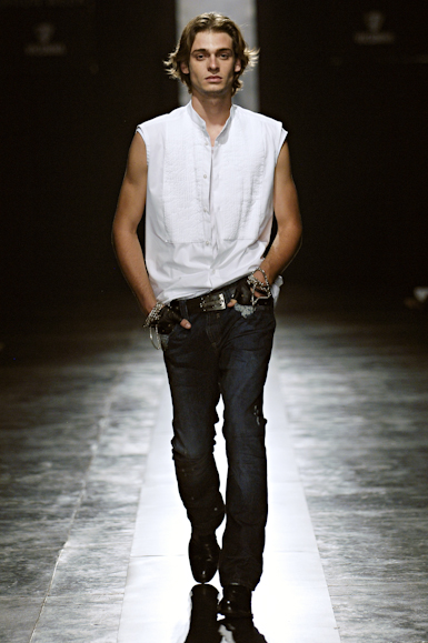 desfiles-zoomp-saopauloinverno2006rtw-119