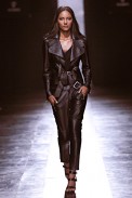 desfiles-zoomp-saopauloinverno2006rtw-138