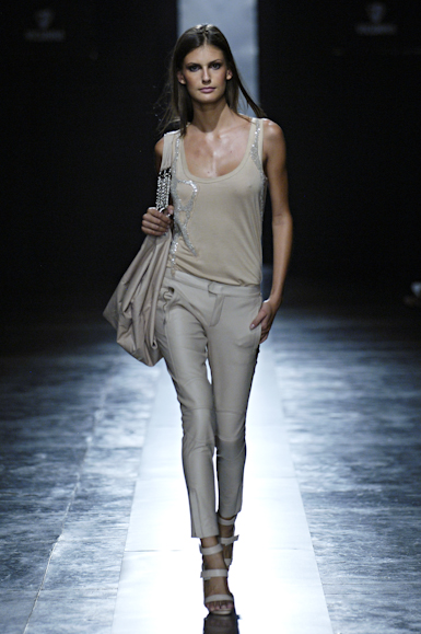 desfiles-zoomp-saopauloinverno2006rtw-148