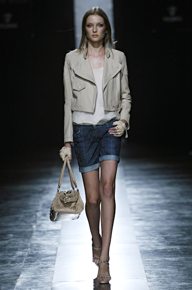 desfiles-zoomp-saopauloinverno2006rtw-152