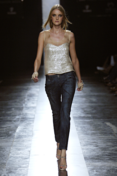 desfiles-zoomp-saopauloinverno2006rtw-154