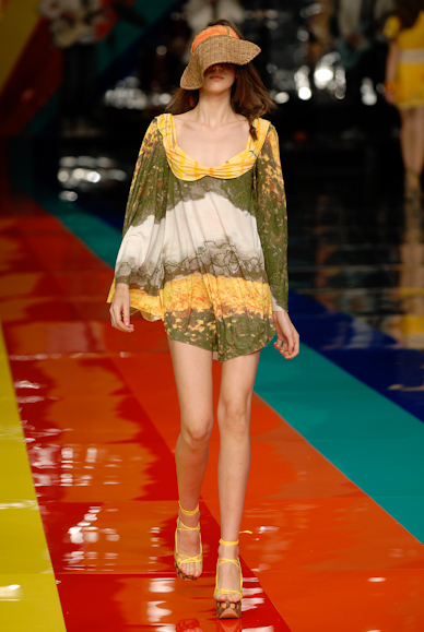 desfiles-cantao-rioverao2007rtw-111