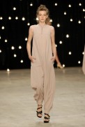 desfiles-eduardosuppes-rioverao2007rtw-107