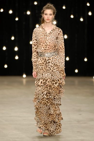 desfiles-eduardosuppes-rioverao2007rtw-109