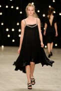 desfiles-eduardosuppes-rioverao2007rtw-115