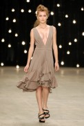 desfiles-eduardosuppes-rioverao2007rtw-118