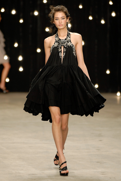 desfiles-eduardosuppes-rioverao2007rtw-122
