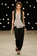 desfiles-eduardosuppes-rioverao2007rtw-129