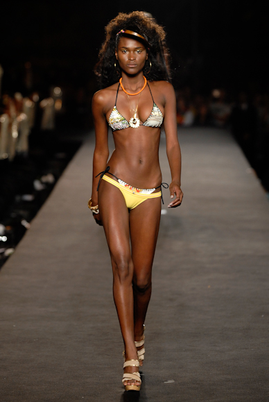 desfiles-blueman-rioverao2007rtw-147