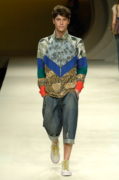 desfiles-colcci-rioverao2007rtw-120