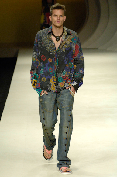 desfiles-colcci-rioverao2007rtw-122