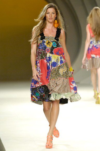 desfiles-colcci-rioverao2007rtw-123