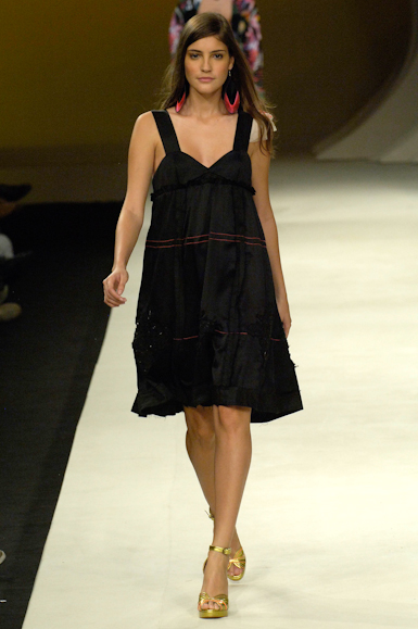desfiles-colcci-rioverao2007rtw-138