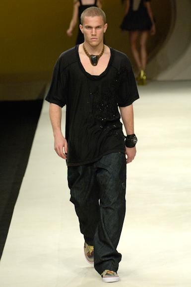 desfiles-colcci-rioverao2007rtw-145