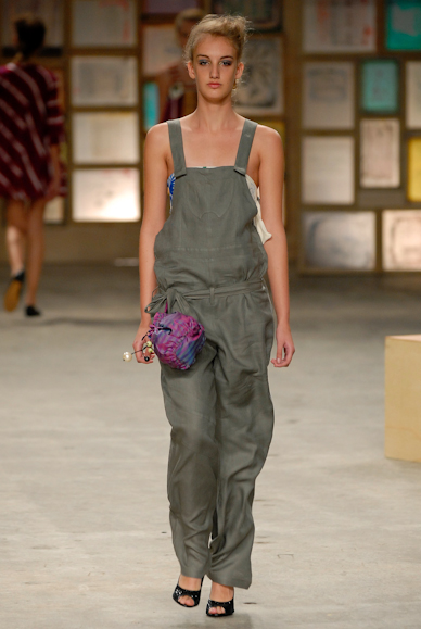 desfiles-theodora-rioverao2007rtw-107