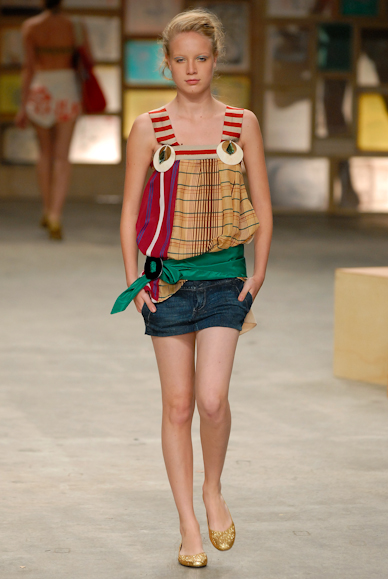 desfiles-theodora-rioverao2007rtw-108