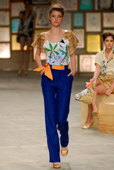 desfiles-theodora-rioverao2007rtw-113