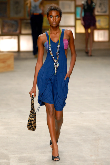 desfiles-theodora-rioverao2007rtw-115