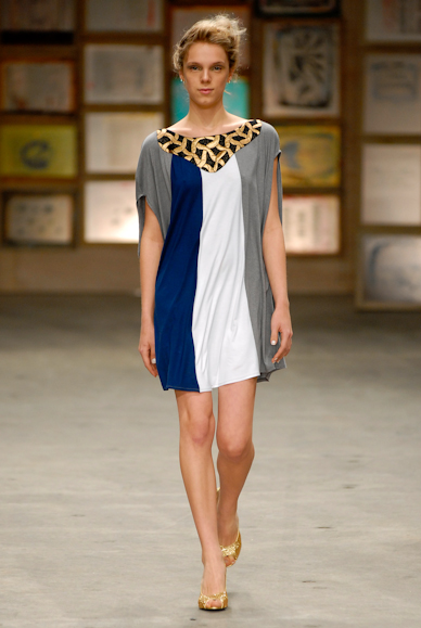 desfiles-theodora-rioverao2007rtw-120