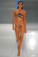 desfiles-lenny-rioverao2007rtw-100