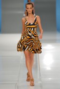 desfiles-lenny-rioverao2007rtw-103