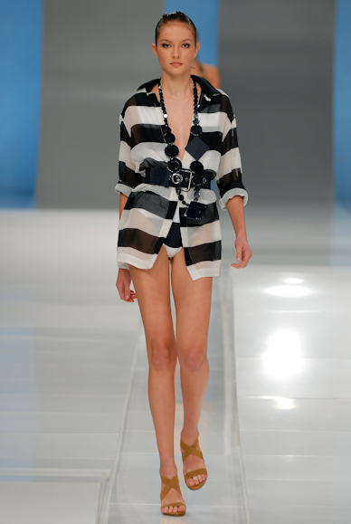 desfiles-lenny-rioverao2007rtw-107