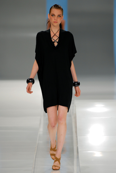 desfiles-lenny-rioverao2007rtw-113