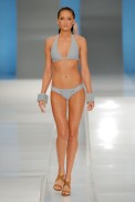 desfiles-lenny-rioverao2007rtw-119