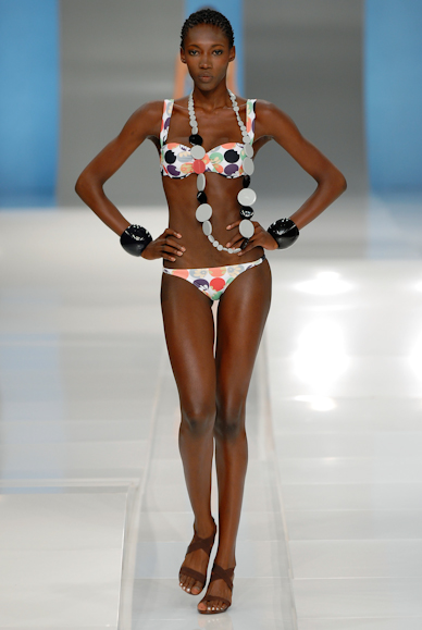 desfiles-lenny-rioverao2007rtw-121