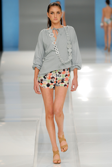 desfiles-lenny-rioverao2007rtw-125