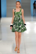 desfiles-lenny-rioverao2007rtw-139