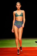 desfiles-luizabonadiman-rioverao2007rtw-104
