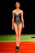 desfiles-luizabonadiman-rioverao2007rtw-105