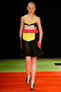 desfiles-luizabonadiman-rioverao2007rtw-115