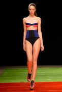 desfiles-luizabonadiman-rioverao2007rtw-116