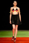 desfiles-luizabonadiman-rioverao2007rtw-118