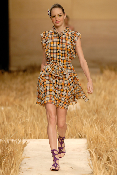 desfiles-mariabonitaextra-rioverao2007rtw-113
