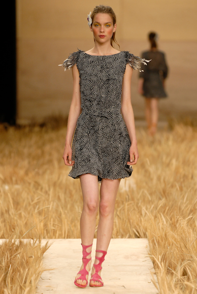 desfiles-mariabonitaextra-rioverao2007rtw-130