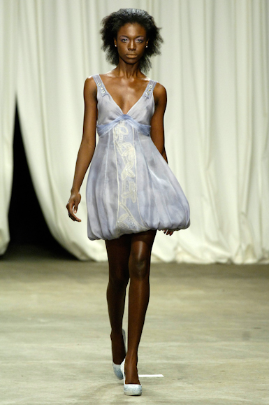 desfiles-melkzda-rioverao2007rtw-107