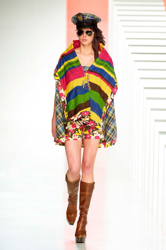 desfile-alexandreherchcovich-saopauloverao2007rtw-101