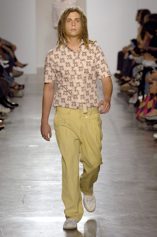 desfile-alexandreherchcovichmen-saopauloverao2007rtw-113