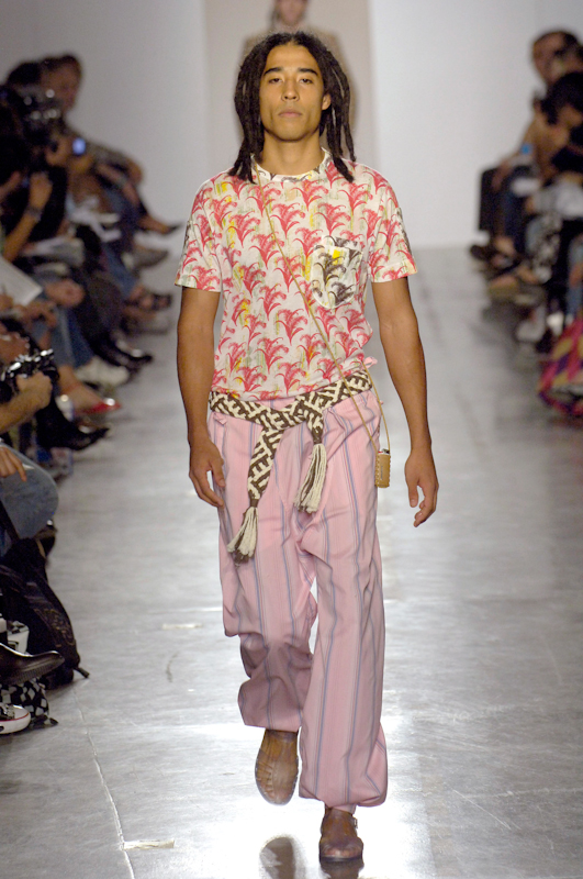 desfile-alexandreherchcovichmen-saopauloverao2007rtw-116