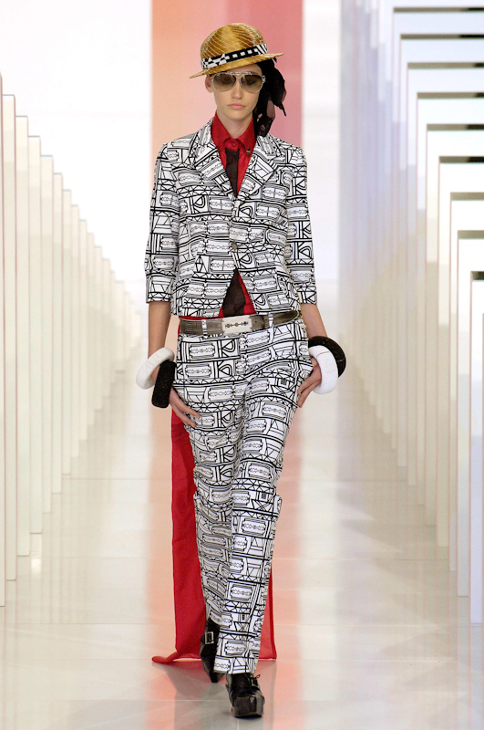 desfile-alexandreherchcovich-saopauloverao2007rtw-121