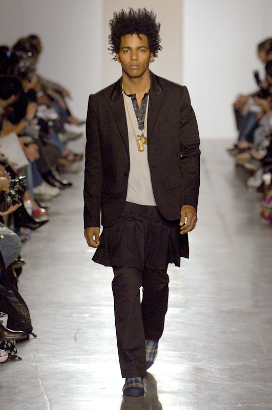 desfile-alexandreherchcovichmen-saopauloverao2007rtw-129