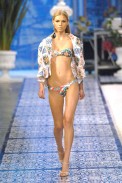 desfile-aguadecoco-saopauloverao2007rtw-134