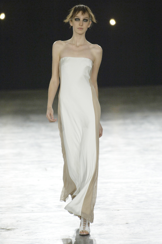 desfile-carlostufvesson-saopauloverao2007rtw-125